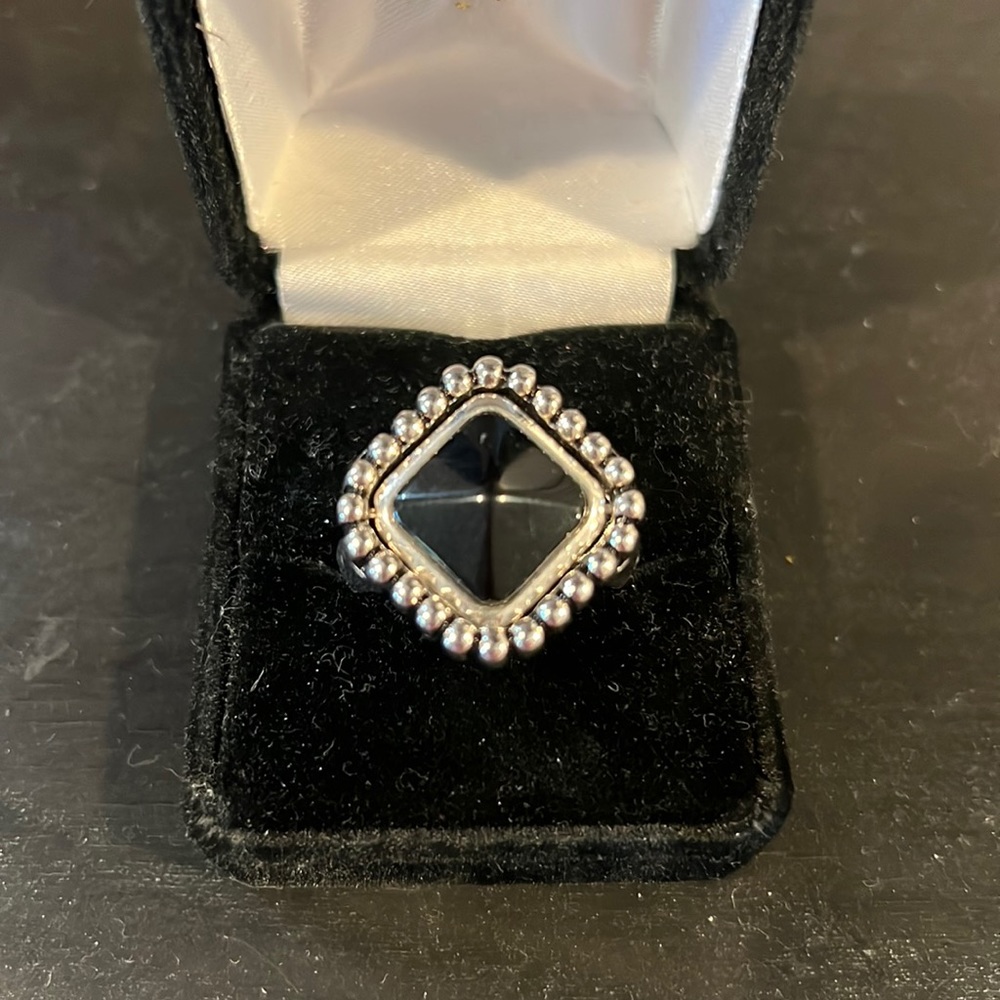 Premier Designs Cool Concept #1738 Reversible Flip Ring. New no packaging.